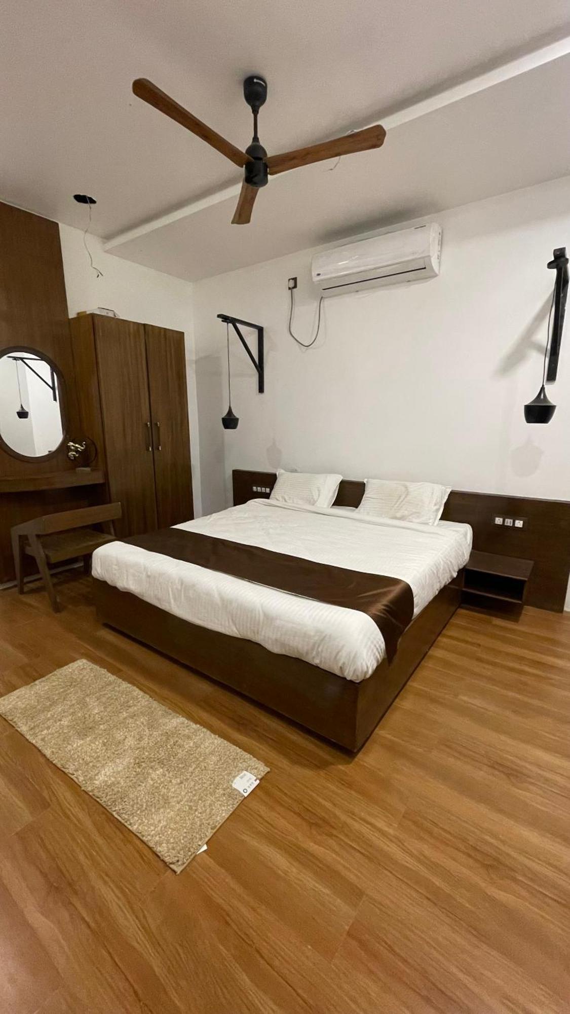 Rustic Vogue Hotel Shamirpet Bagian luar foto